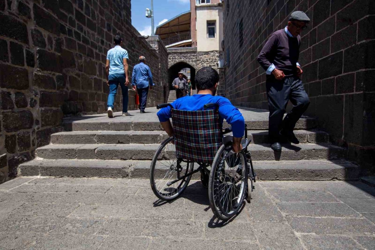 Fotono21 Derneği üyeleri engelliler için çekim yaptı