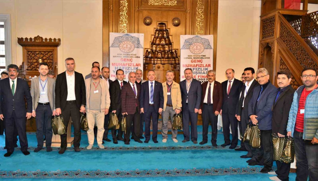 Ardahan’da Genç Muhafızlar Hafızlık Yarışması