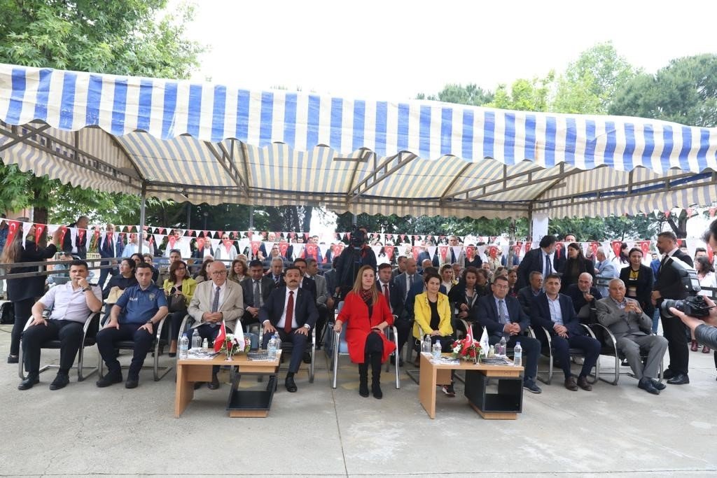 DEÜ’den Kiraz’a sağlık hizmeti