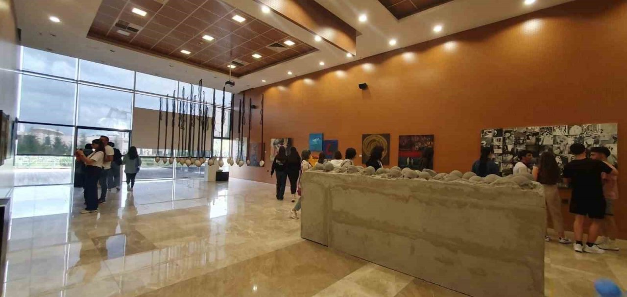 Liseli gençler NEVÜ’de