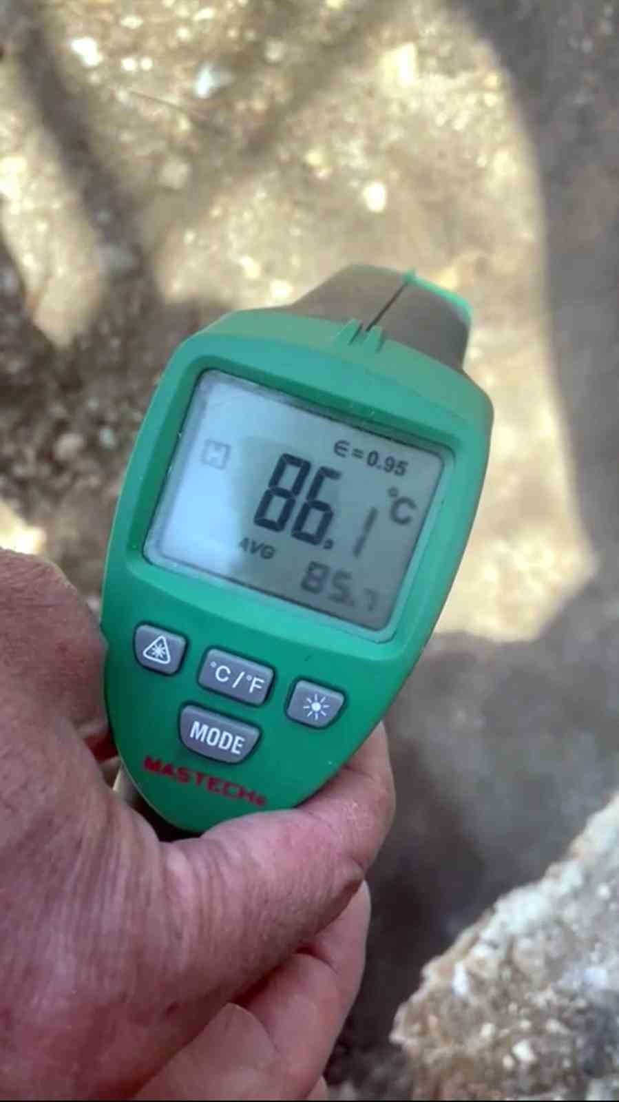 Depremden etkilenen bölgede sıcak su heyecanı