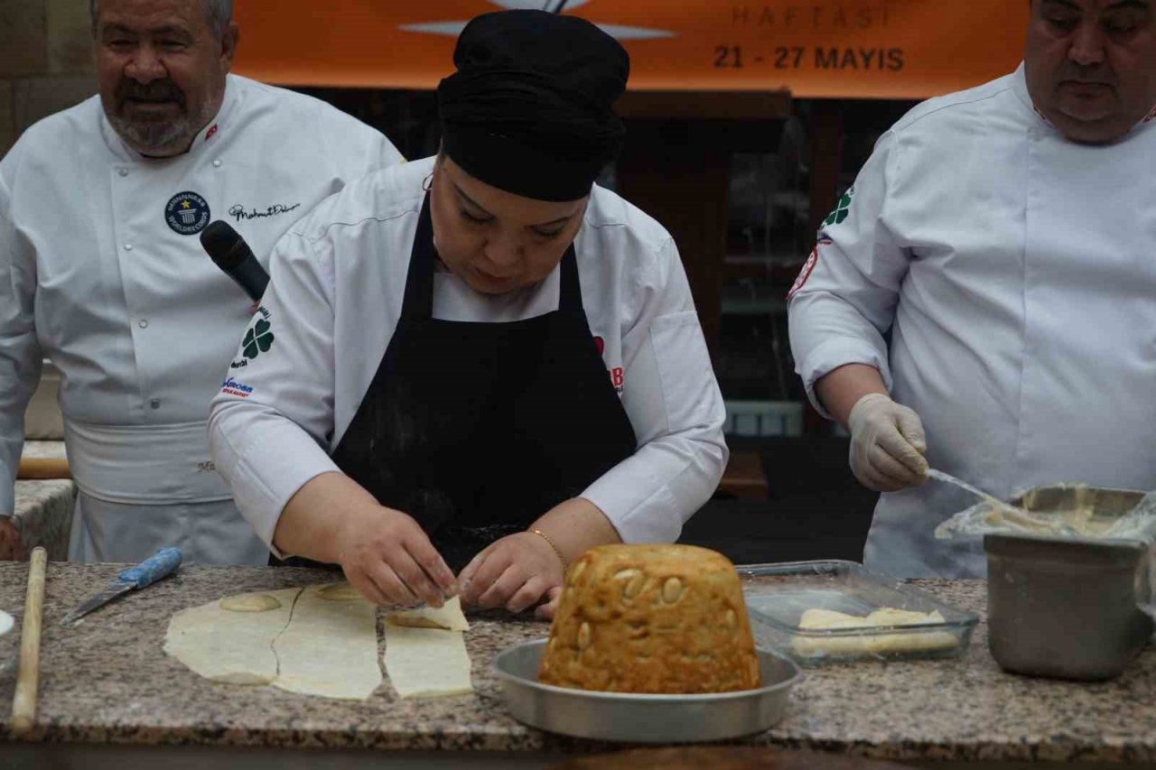 Ünlü şefler Kastamonu’nun yöresel ürünleri ile yemekler yaptı