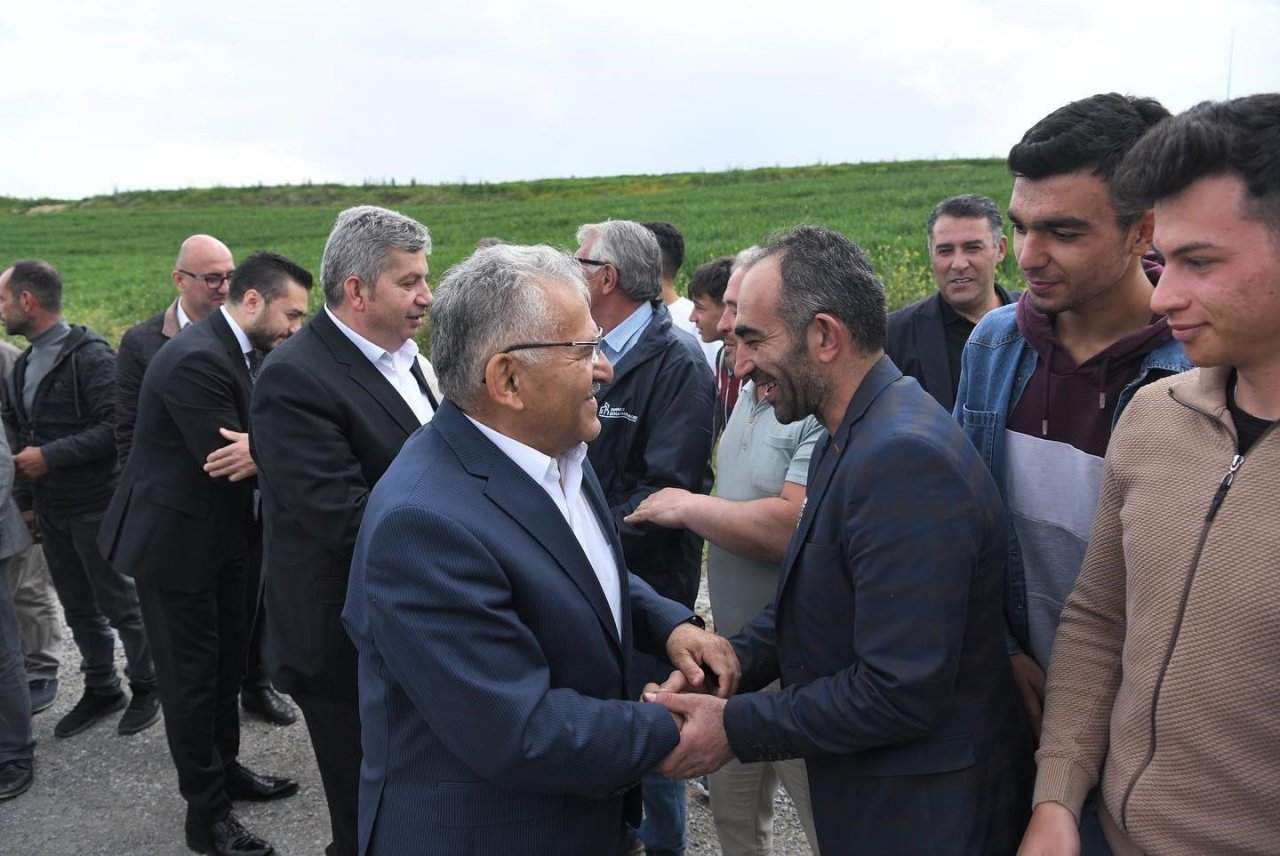 Başkan Büyükkılıç, Büyüktuzhisar Ve Karakaya’da Yatırımları İnceledi