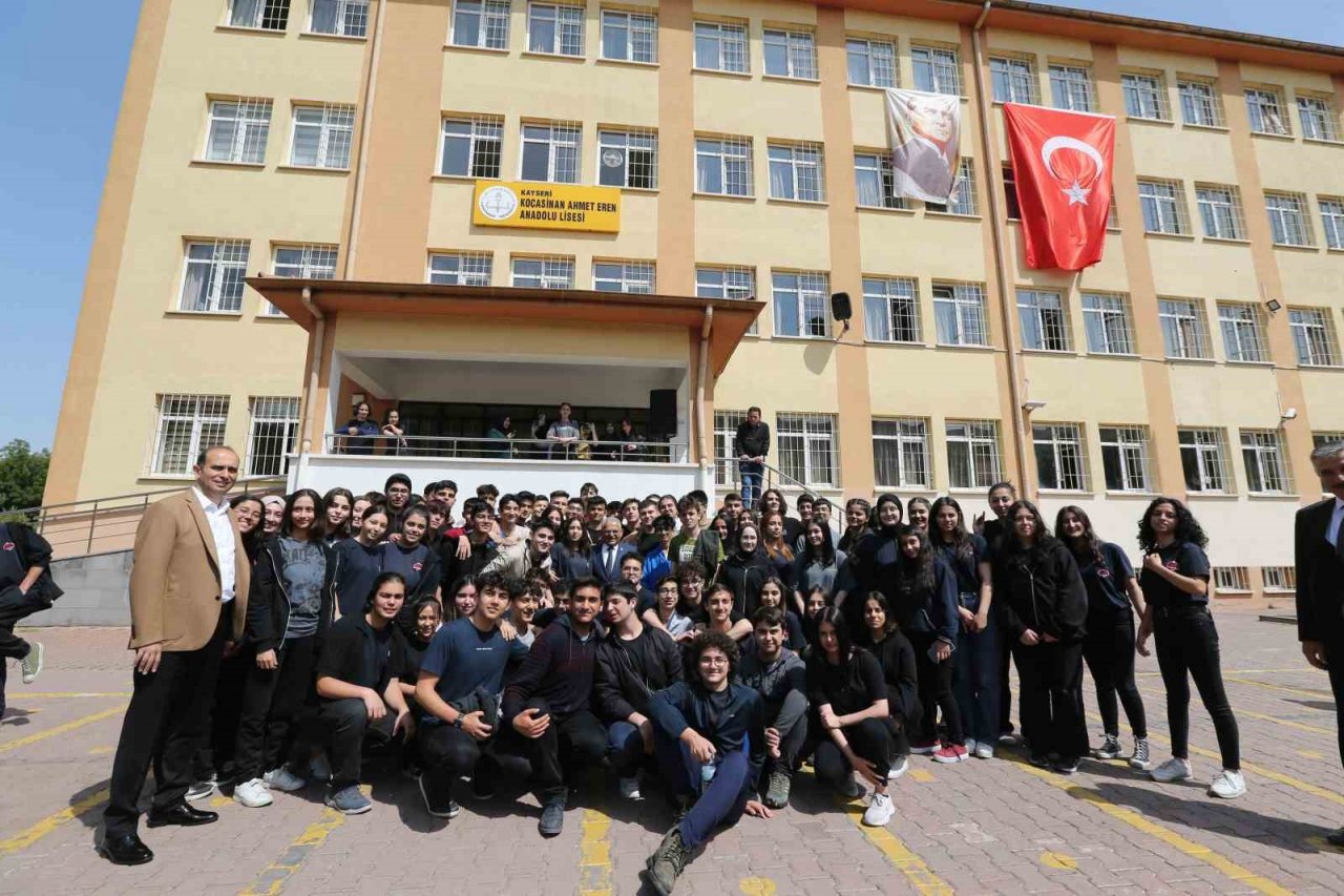 Başkan Büyükkılıç, öğrencilerle TOGG’u buluşturuyor