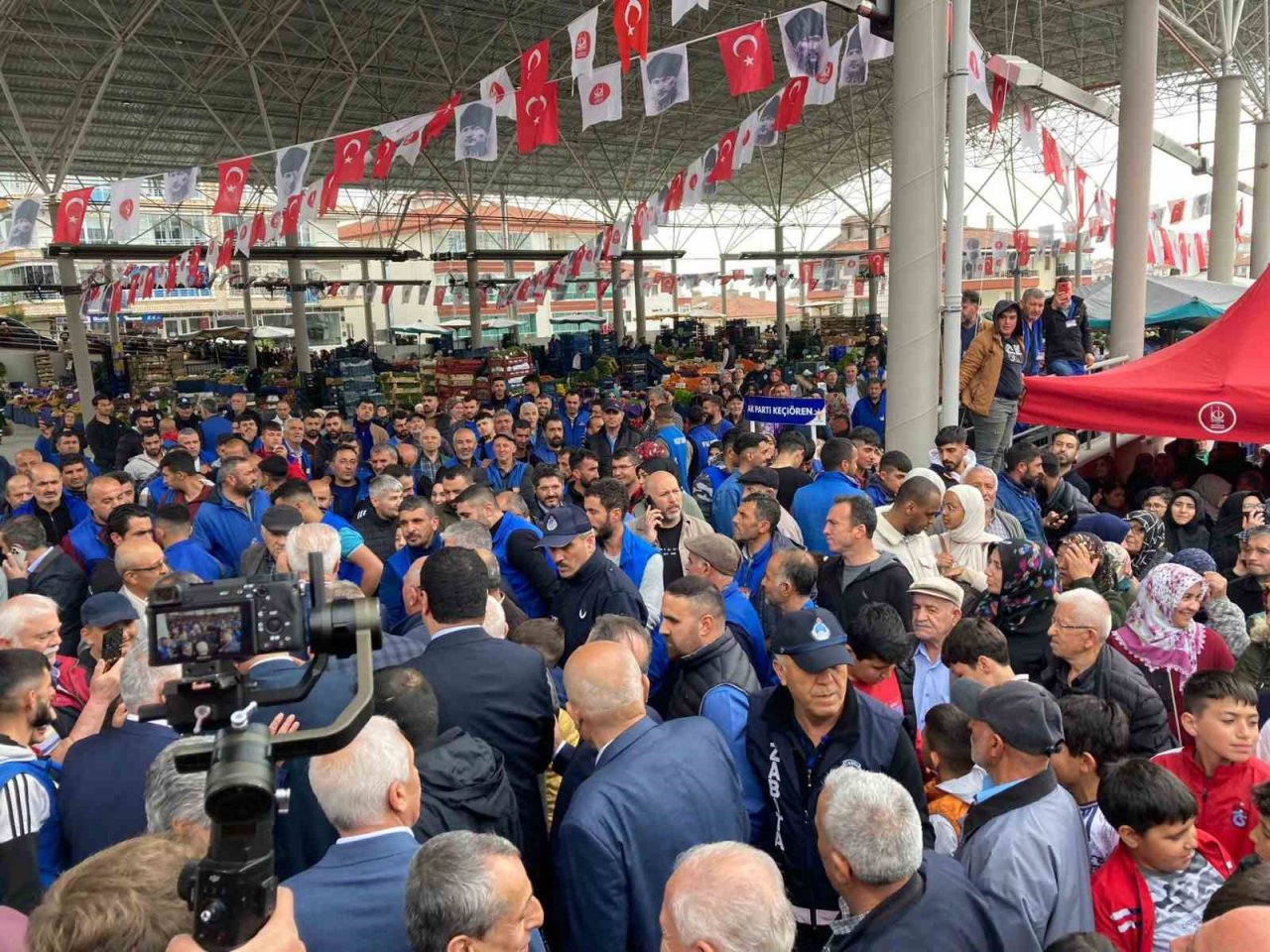 Keçiören Belediye Başkanı Altınok: "Recep Tayyip Erdoğan’a sahip çıkalım"