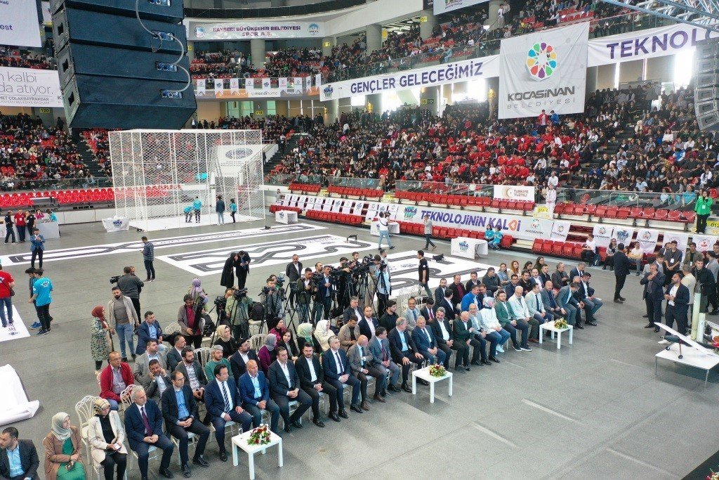 Sınır tanımayan teknoloji festivali ile gençlerin hayalleri gerçekleşiyor