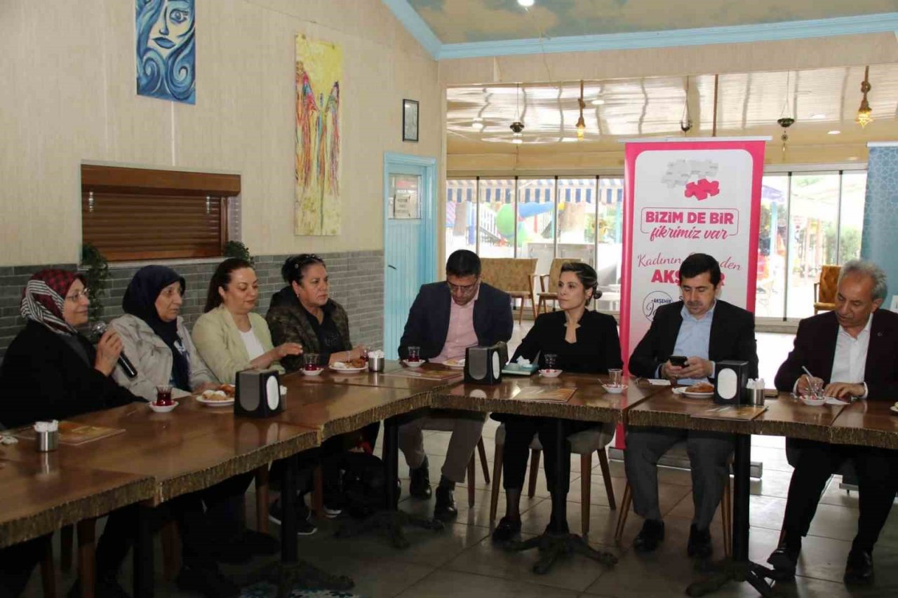 Akşehir’de "Kadının Gözünden Akşehir" konulu toplantı