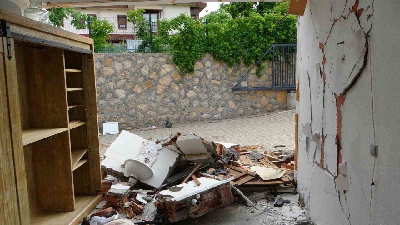 Depremin vurduğu milyonluk villalar için yıkım kararı