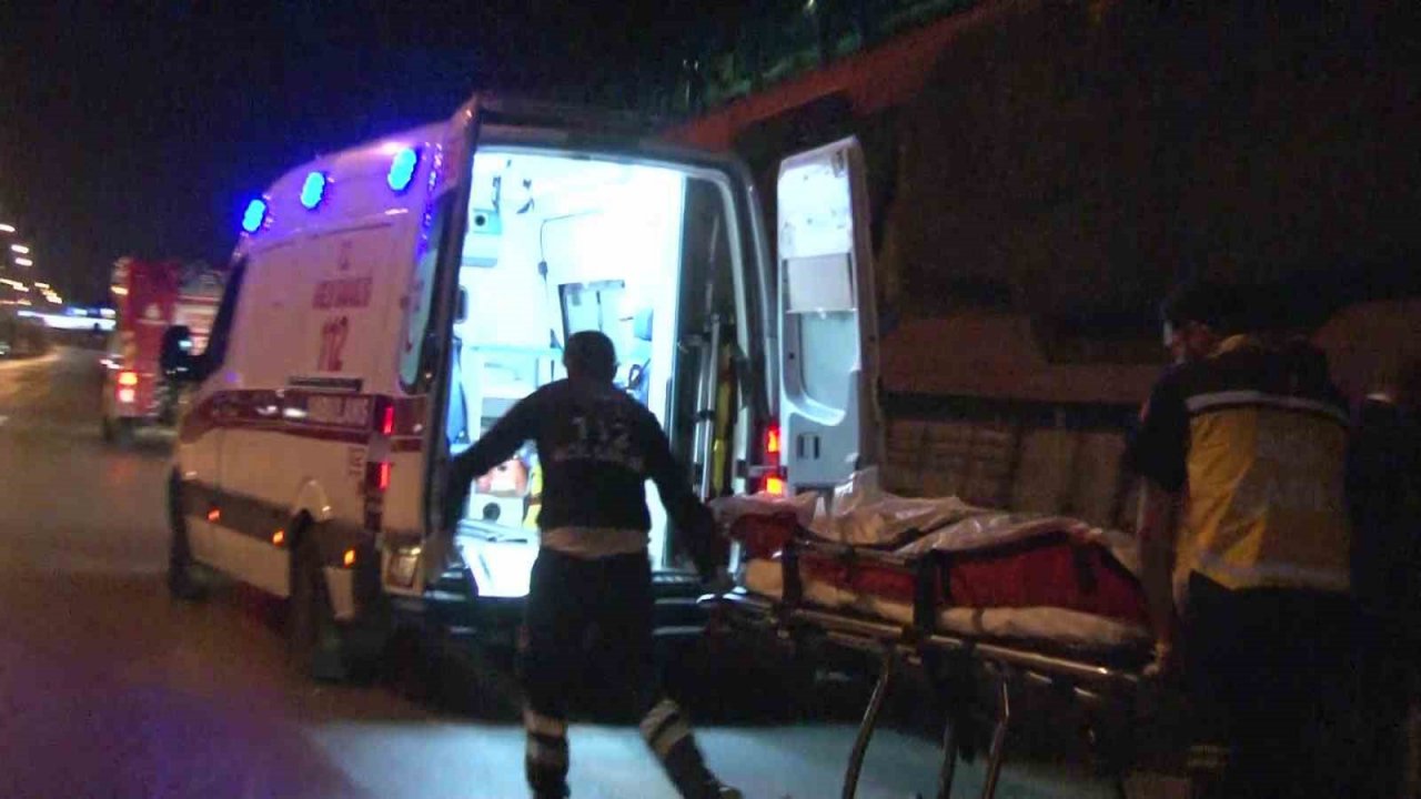 Maltepe’de otomobil işçilerin arasına daldı, 4 işçi hayatını kaybetti