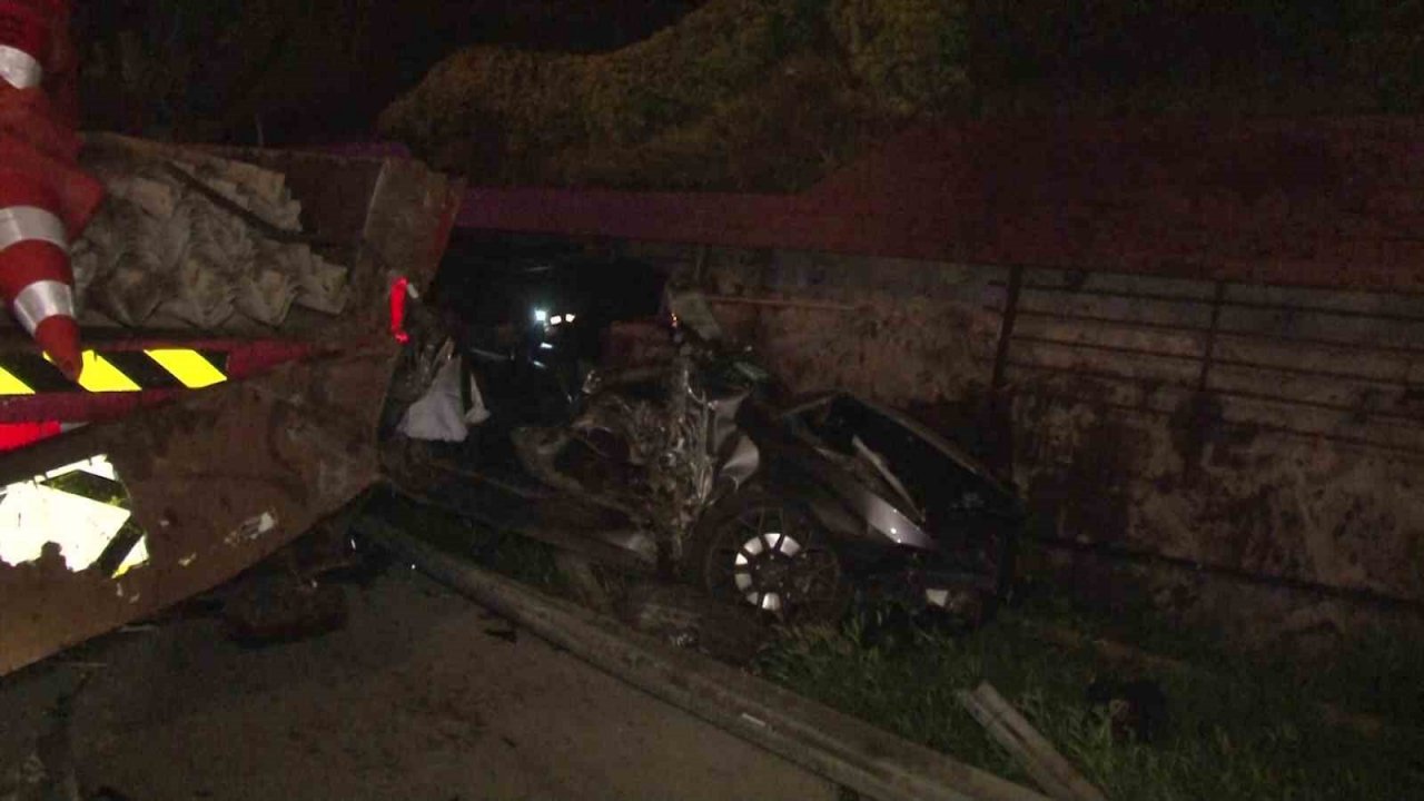 Maltepe’de otomobil işçilerin arasına daldı, 4 işçi hayatını kaybetti