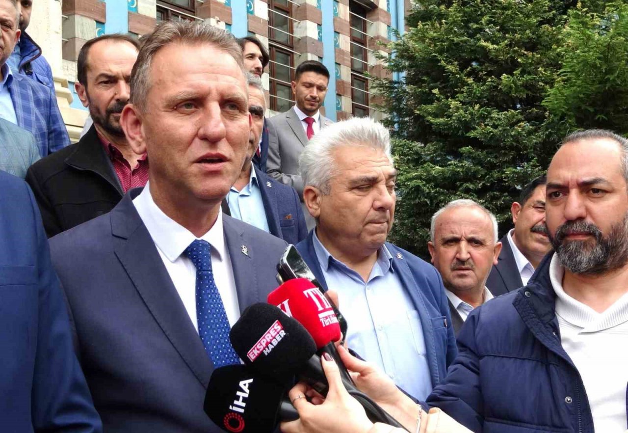 AK Parti Kütahya milletvekilleri mazbatalarını aldı