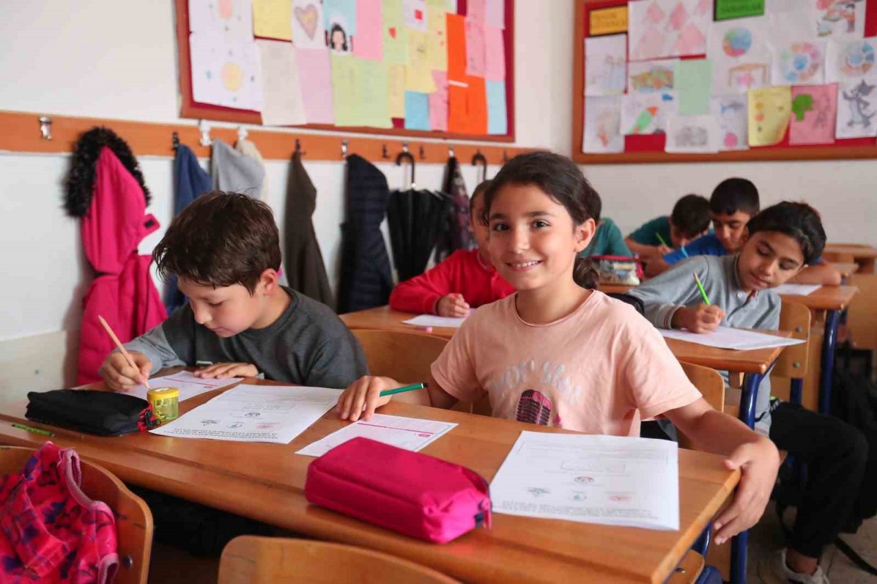 Merkezefendili çocuklar geleceğin dünyasına hazırlanıyor