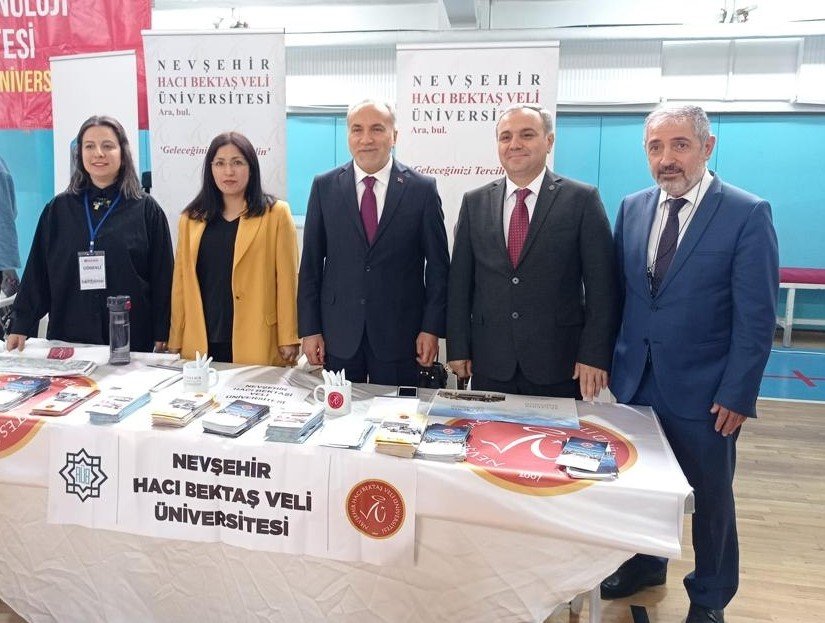 NEVÜ Yozgat’ta Üniversite Tanıtım ve Tercih Fuarı’nda
