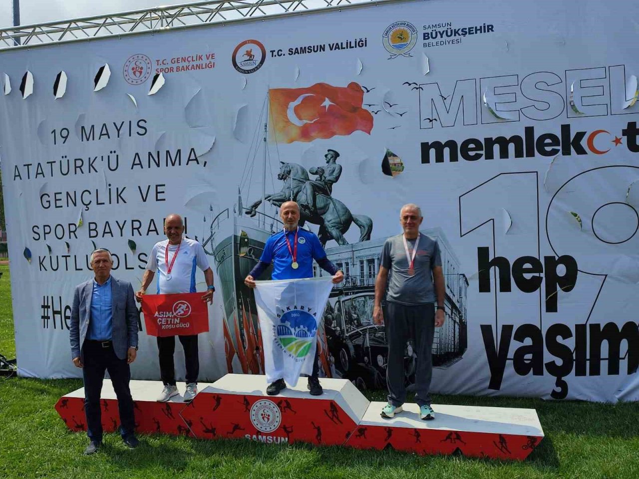 Sakaryalı sporcular, Samsun’da boy gösterdi