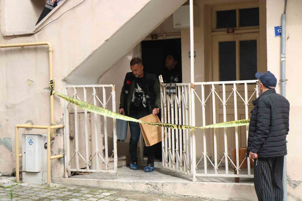 Görme problemi yaşayan adam pencereden düşerek hayatını kaybetti
