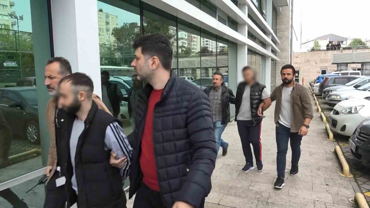 Sokak ortasındaki cinayetle ilgili 7 kişi adliyede