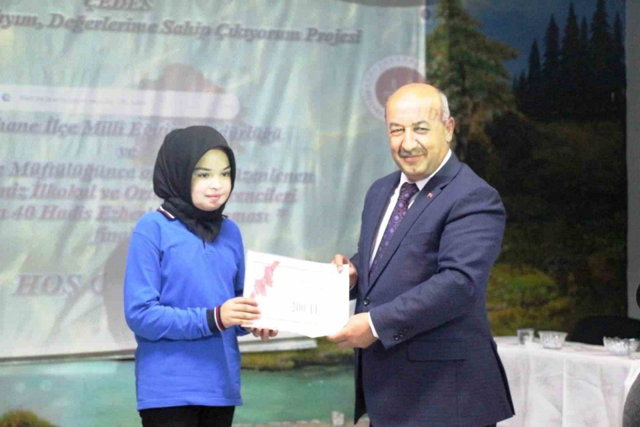 Şaphane’de “40 Hadis Ezberleme Yarışması" düzenlendi