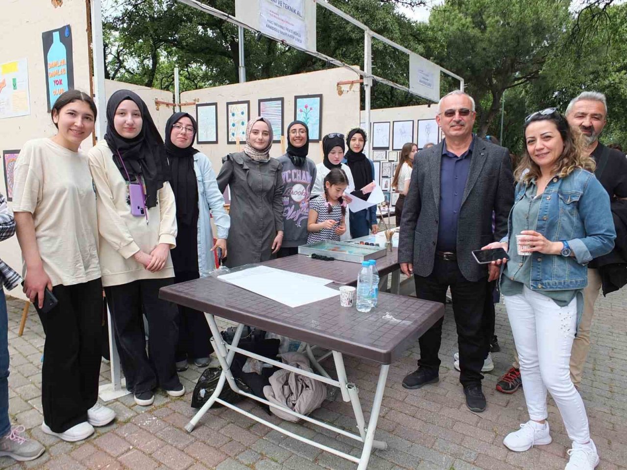 Balıkesir’de 23 Okul öğrencilerinin eserleri sergilendi