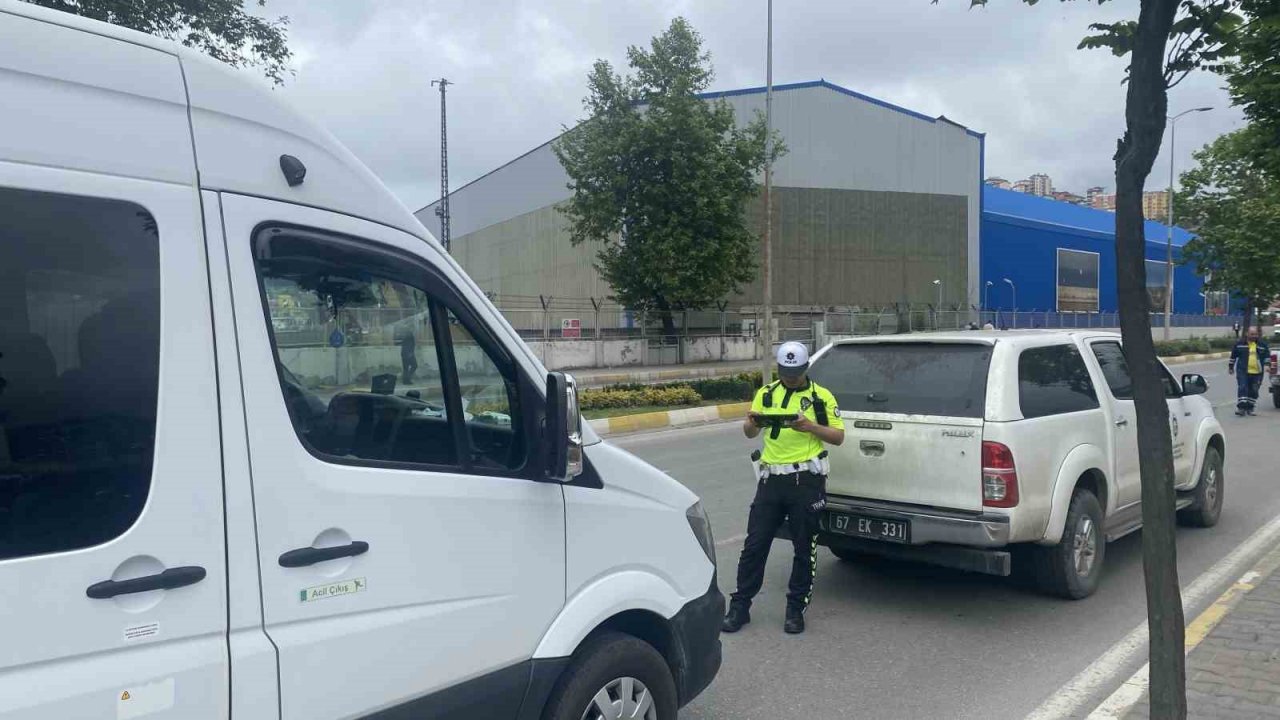 Muayenesiz yola çıktılar, 3 araca 2 bin 853 para cezası kesildi