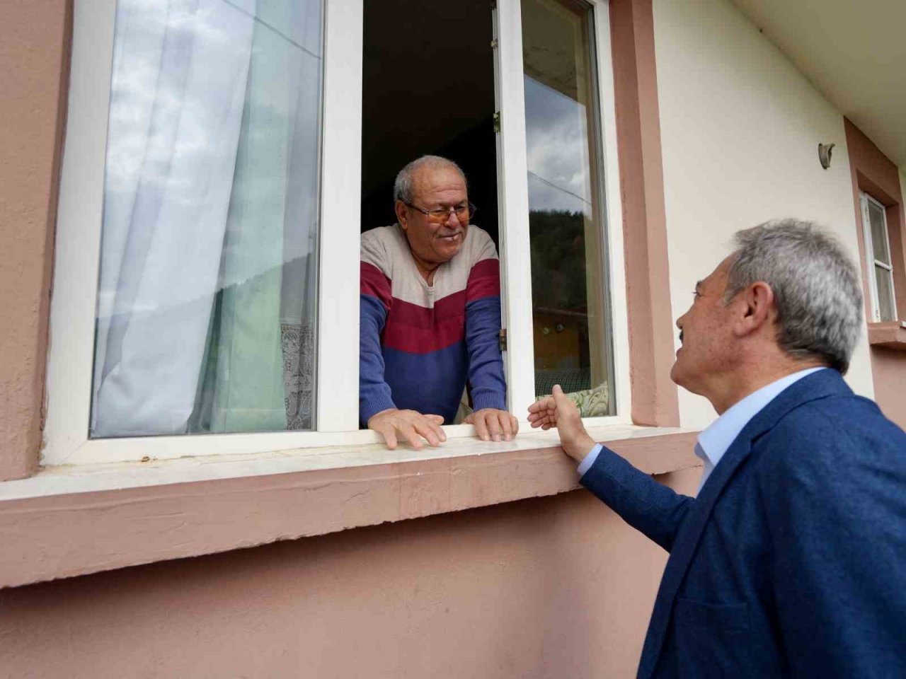 AK Partili Şahin Tin, Denizli’yi adım adım dolaşıyor