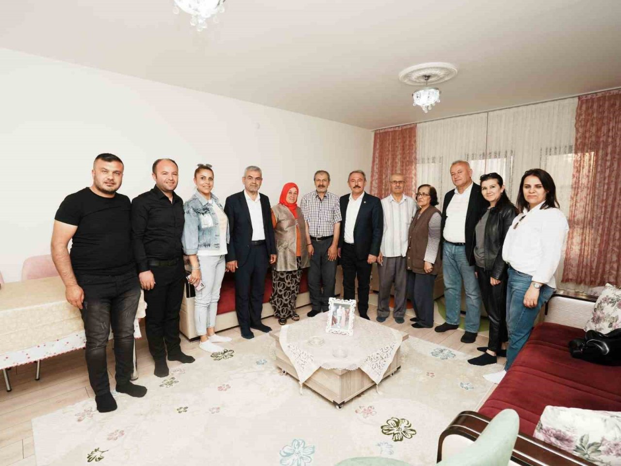 AK Partili Şahin Tin, Denizli’yi adım adım dolaşıyor