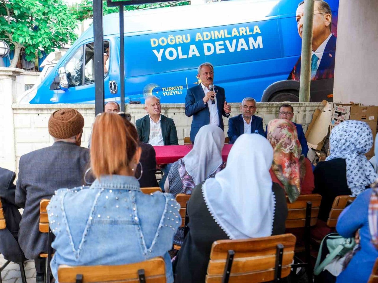 AK Partili Şahin Tin, Denizli’yi adım adım dolaşıyor