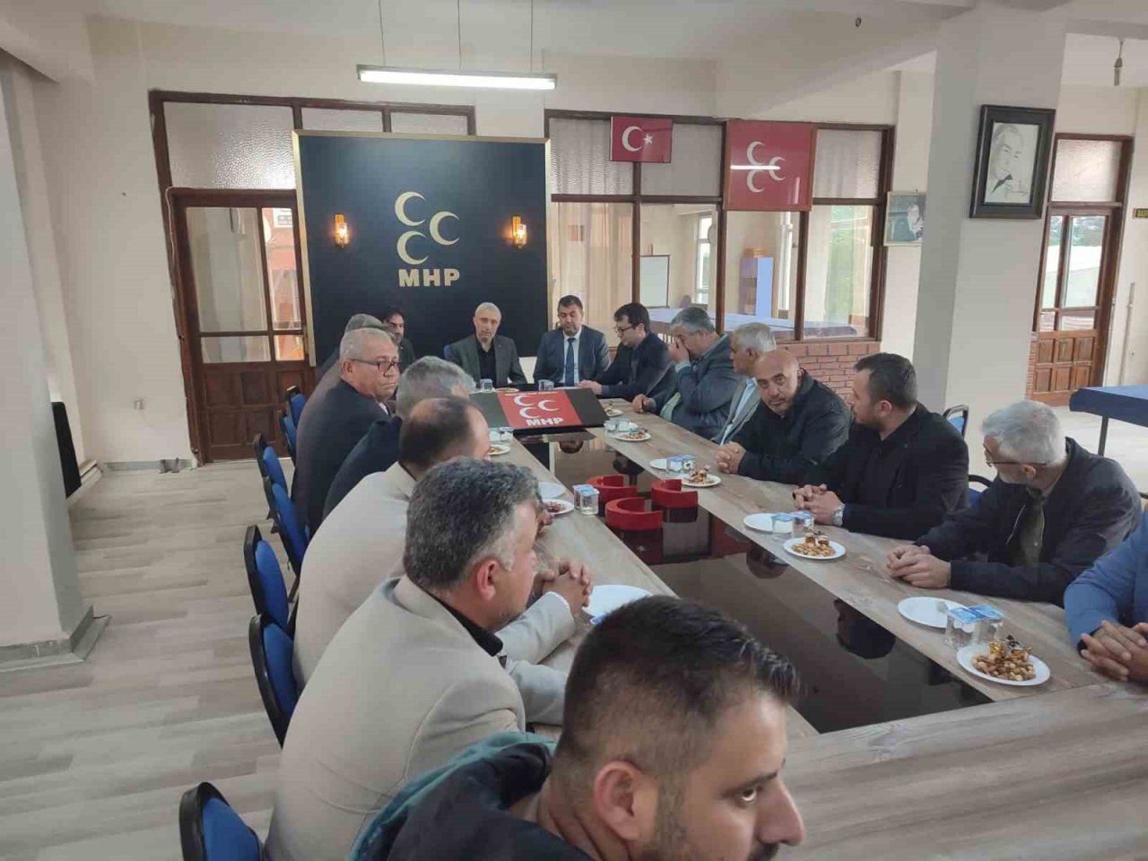 AK Parti Kütahya Milletvekili Adil Biçer Gediz’de sanayicilerle buluştu
