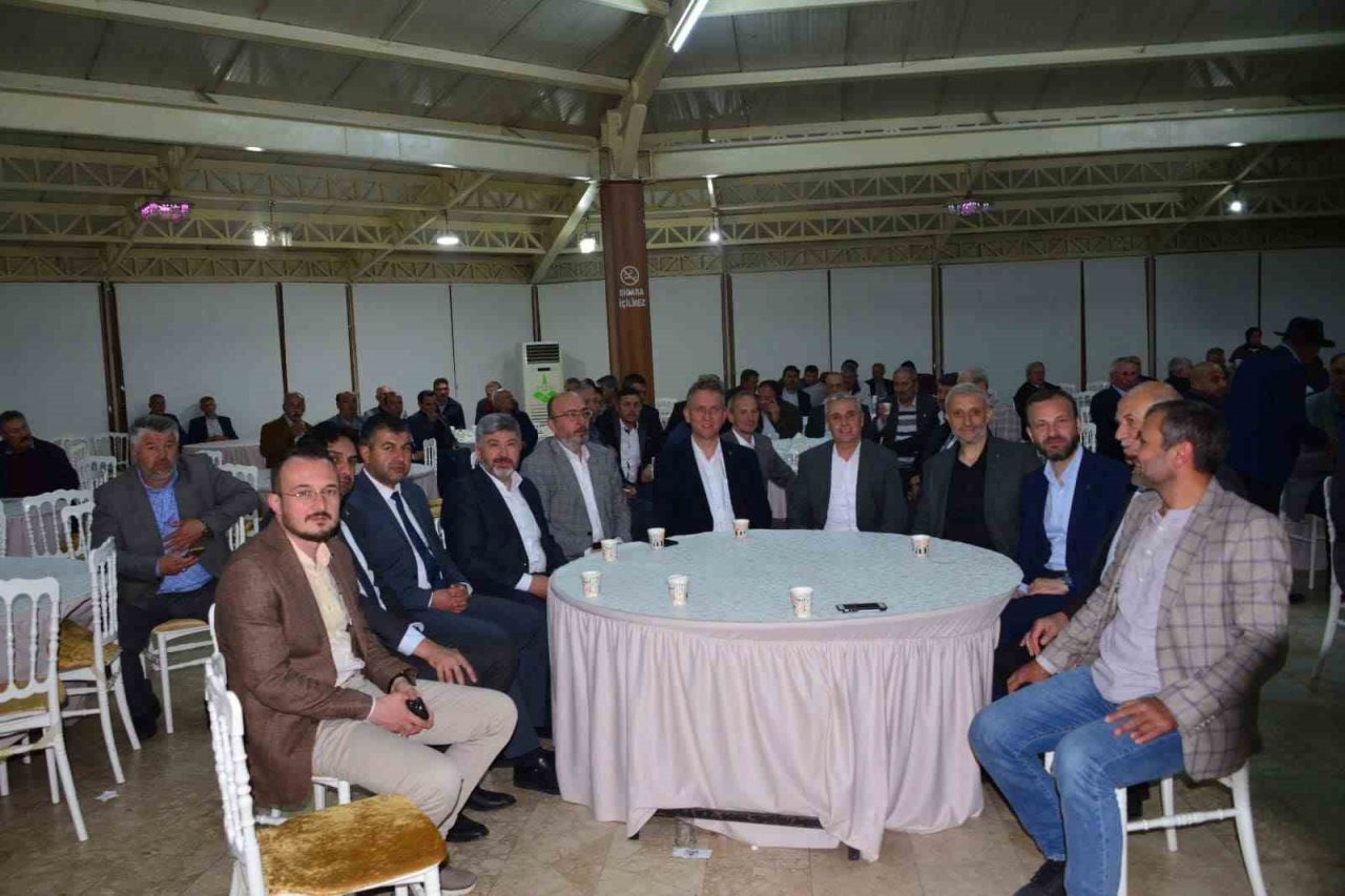 AK Parti Kütahya Milletvekili Adil Biçer Gediz’de sanayicilerle buluştu