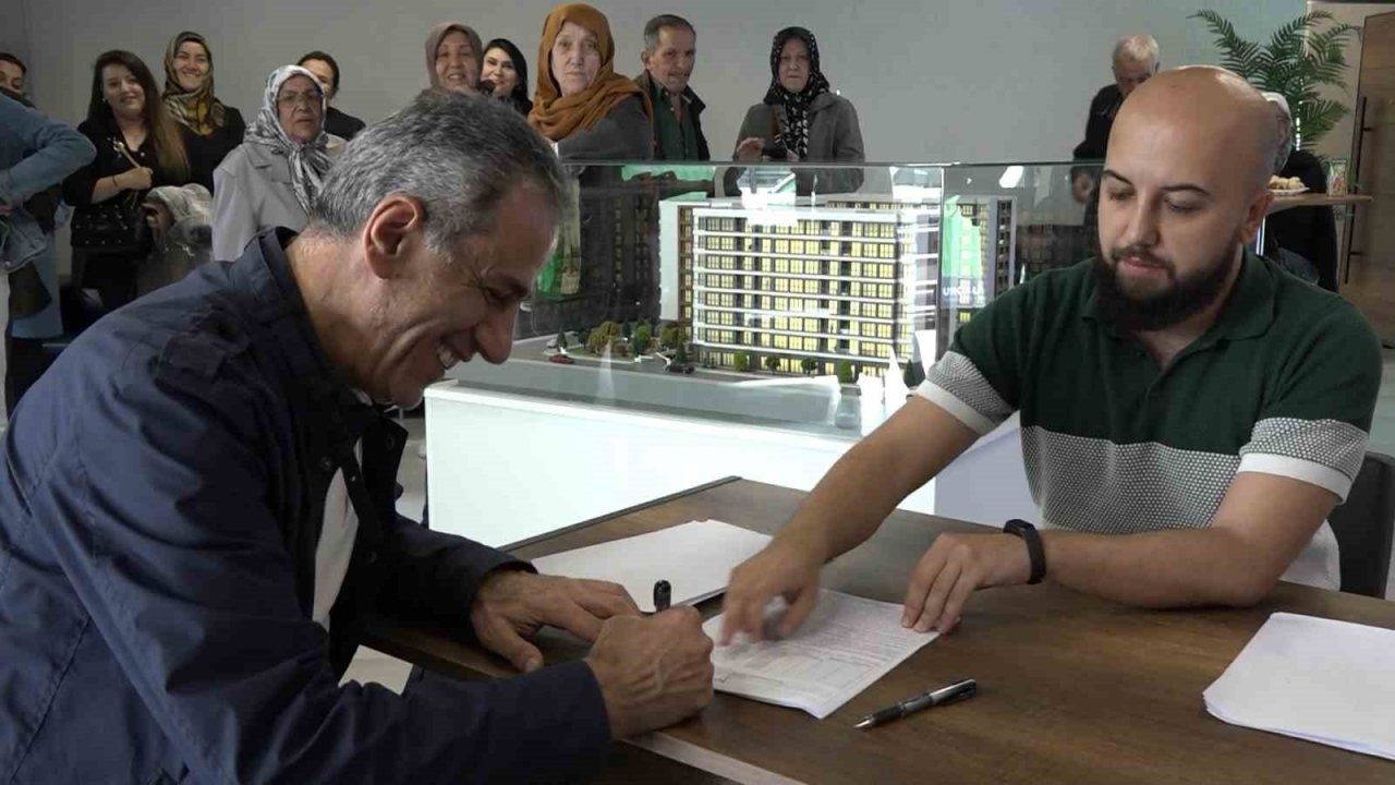 Bursa’da Akpınar Mahallesindeki kentsel dönüşüm projesi için ilk imzalar atıldı