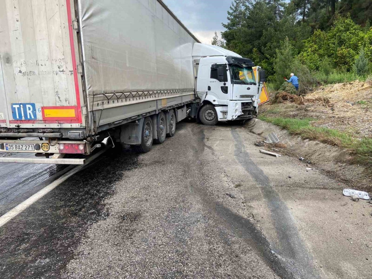 4 kişinin öldüğü rampada zincirleme trafik kazası