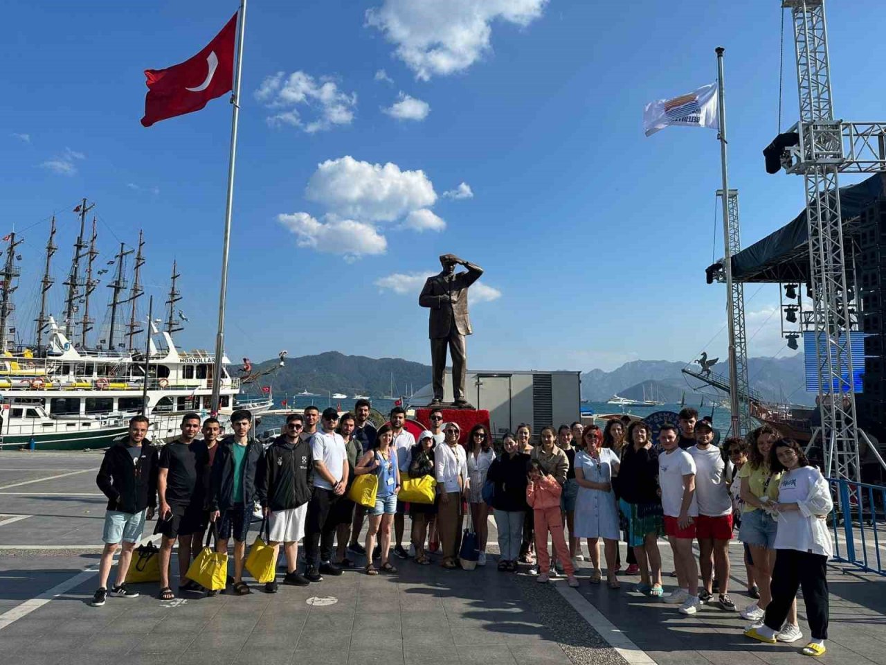 Depremzede öğrenciler Marmaris’te ağırlandı