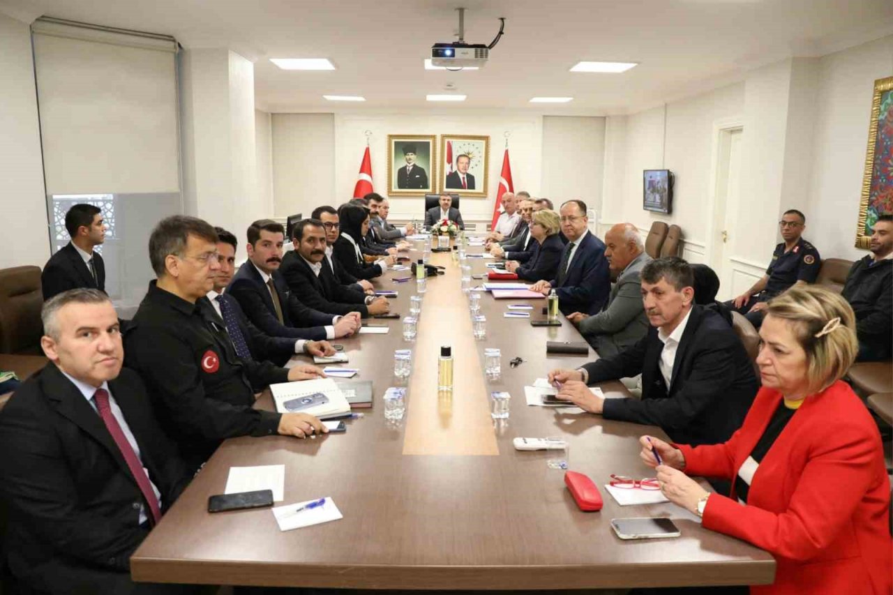 Seçim güvenliği için toplandılar