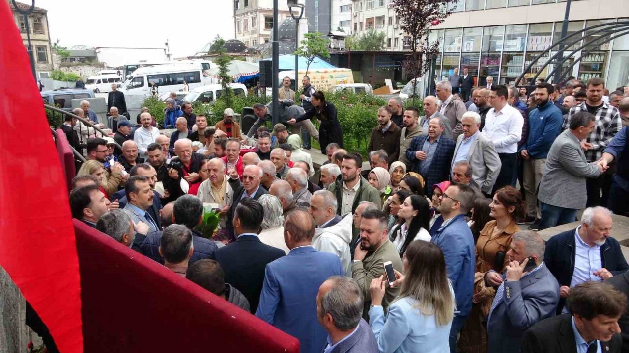 Trabzon’un 90 yıllık arşivini sayfalarına taşıdı