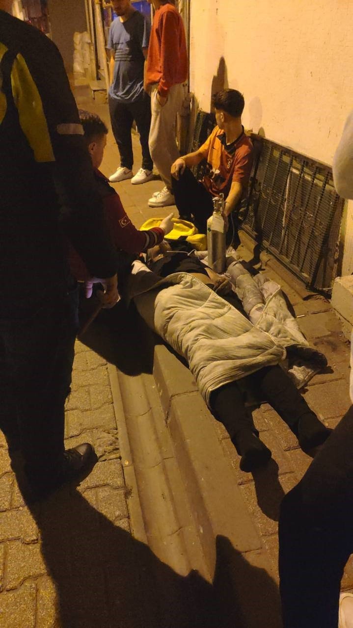 Fatih’te pideci dükkanında yangın: 4’ü ağır 6 yaralı