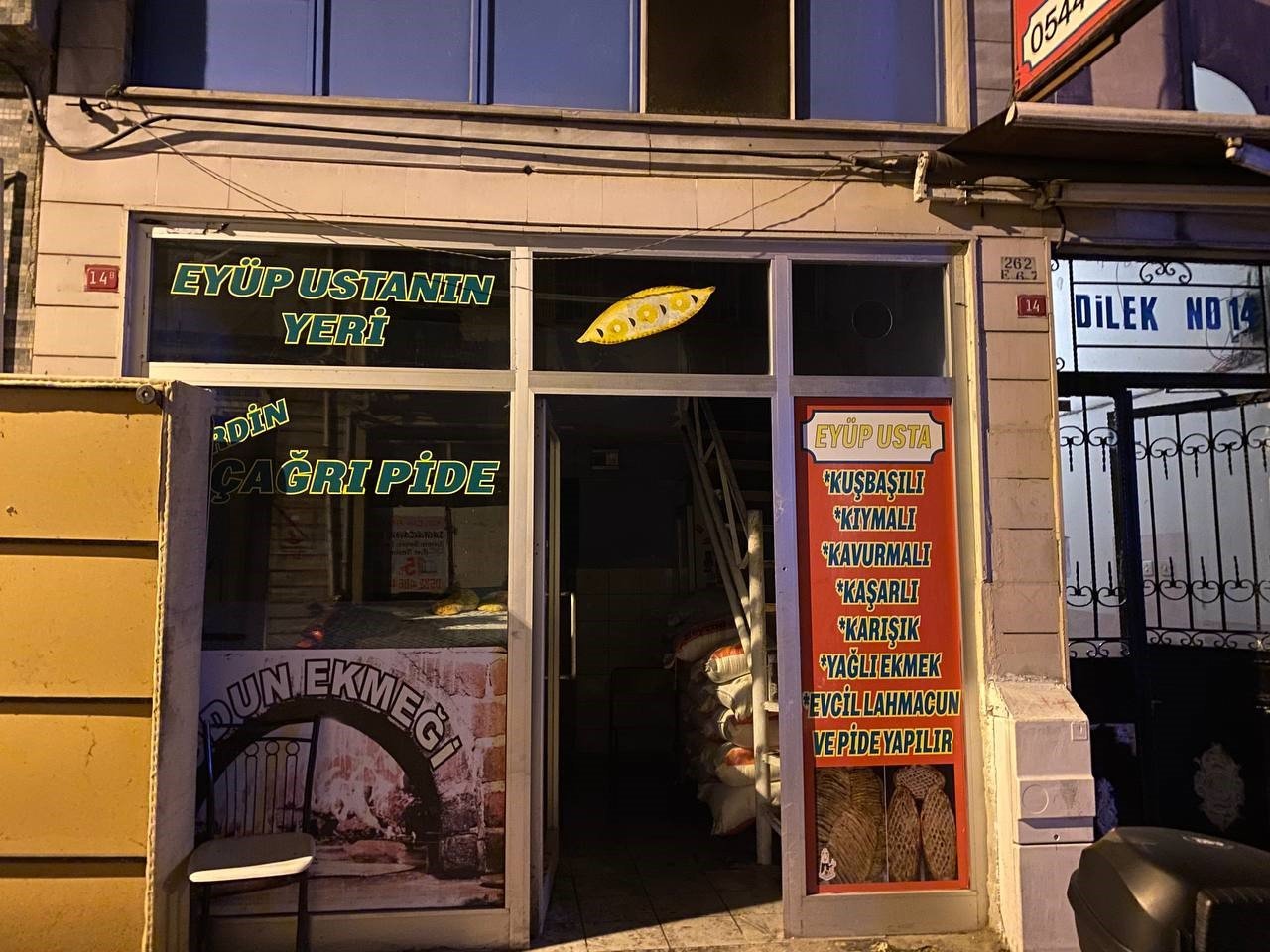 Fatih’te pideci dükkanında yangın: 4’ü ağır 6 yaralı