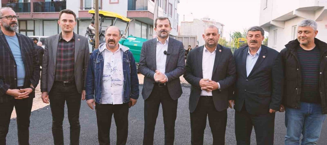 Gürsu’da 36 saatte sokağın asfaltı yenilendi