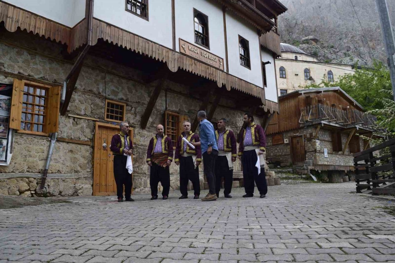 ‘Heybemdeki Türküler’ programının bu haftaki durağı Kemaliye oldu