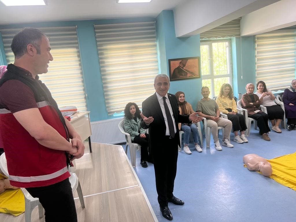 Hakkari’de ilk yardım kurslarına talep arttı