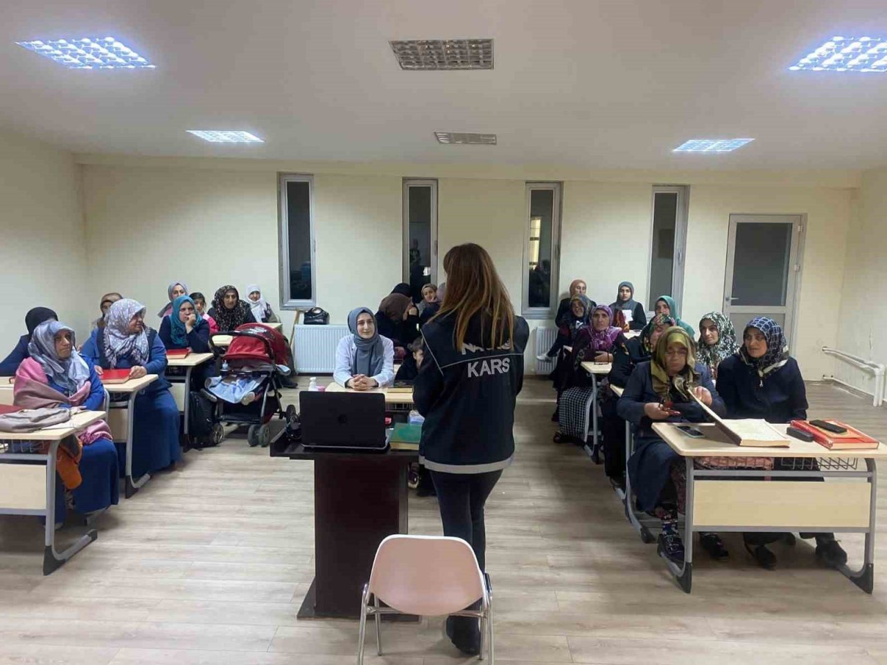 Kars’ta polis 16 bin 629 kişiyi bilgilendirdi