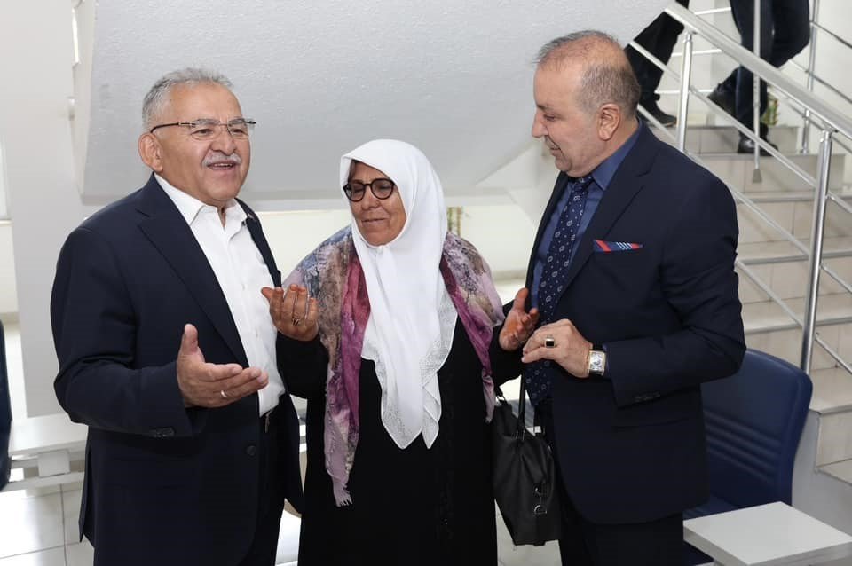 Başkan Büyükkılıç’tan Pınarbaşı Belediyesi’ne ziyaret