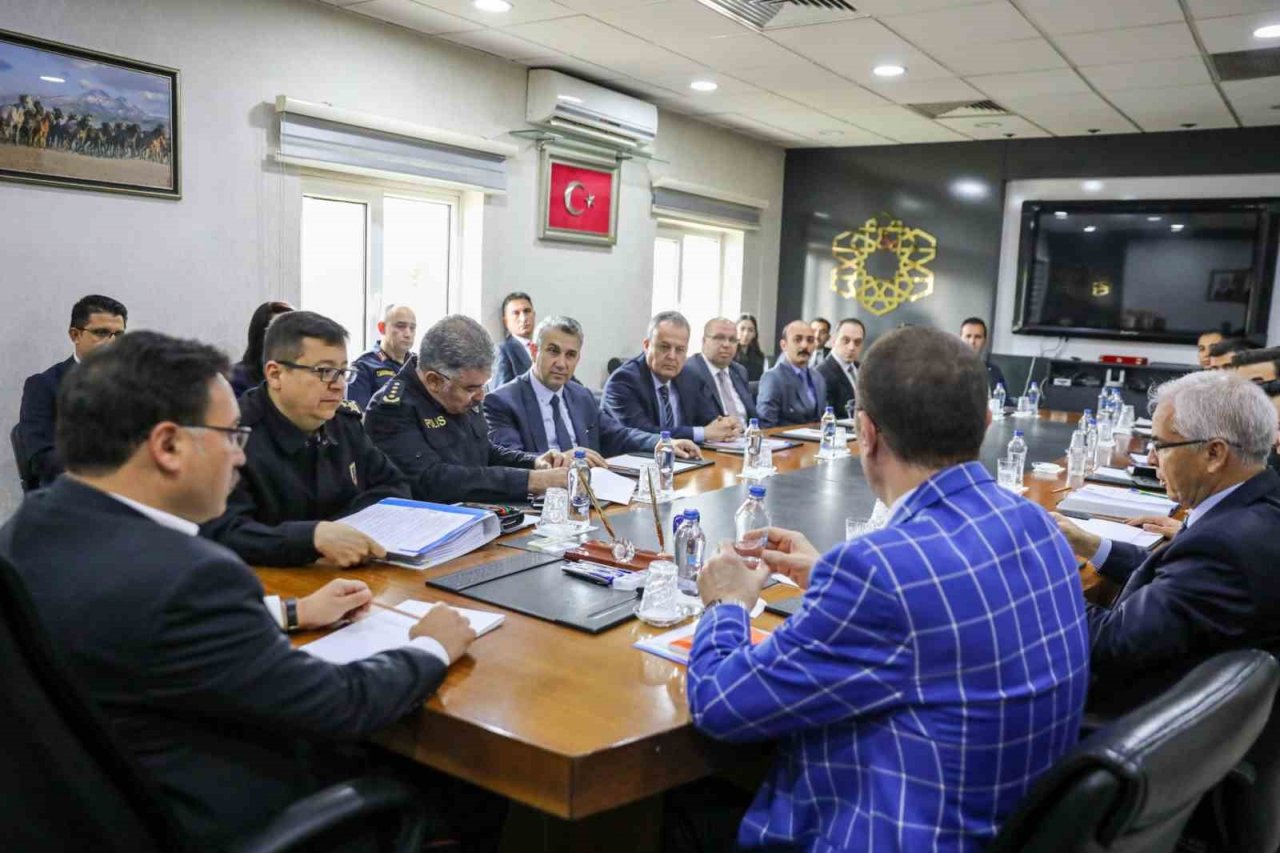 Seçim Güvenliği Toplantısı Vali Çiçek Başkanlığı’nda gerçekleştirildi