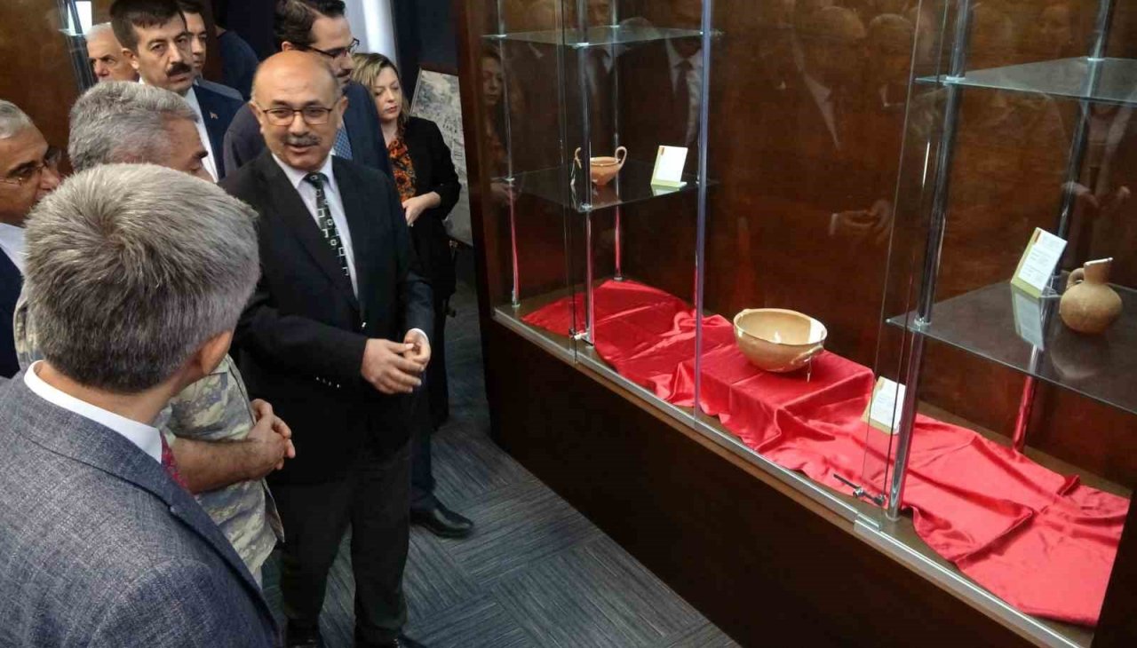 Açık alanda yeni eserlerin de eklendiği DPÜ Müzesi düzenlenen törenle hizmete sunuldu