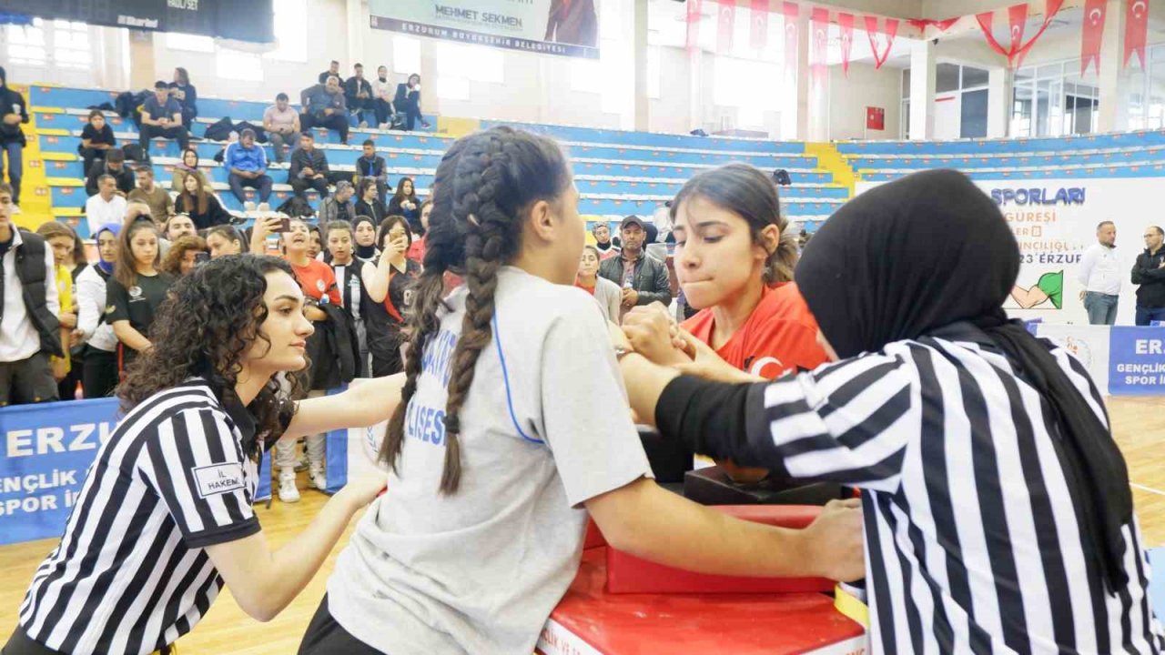 Genç bilekler, Erzurum’da yarışıyor