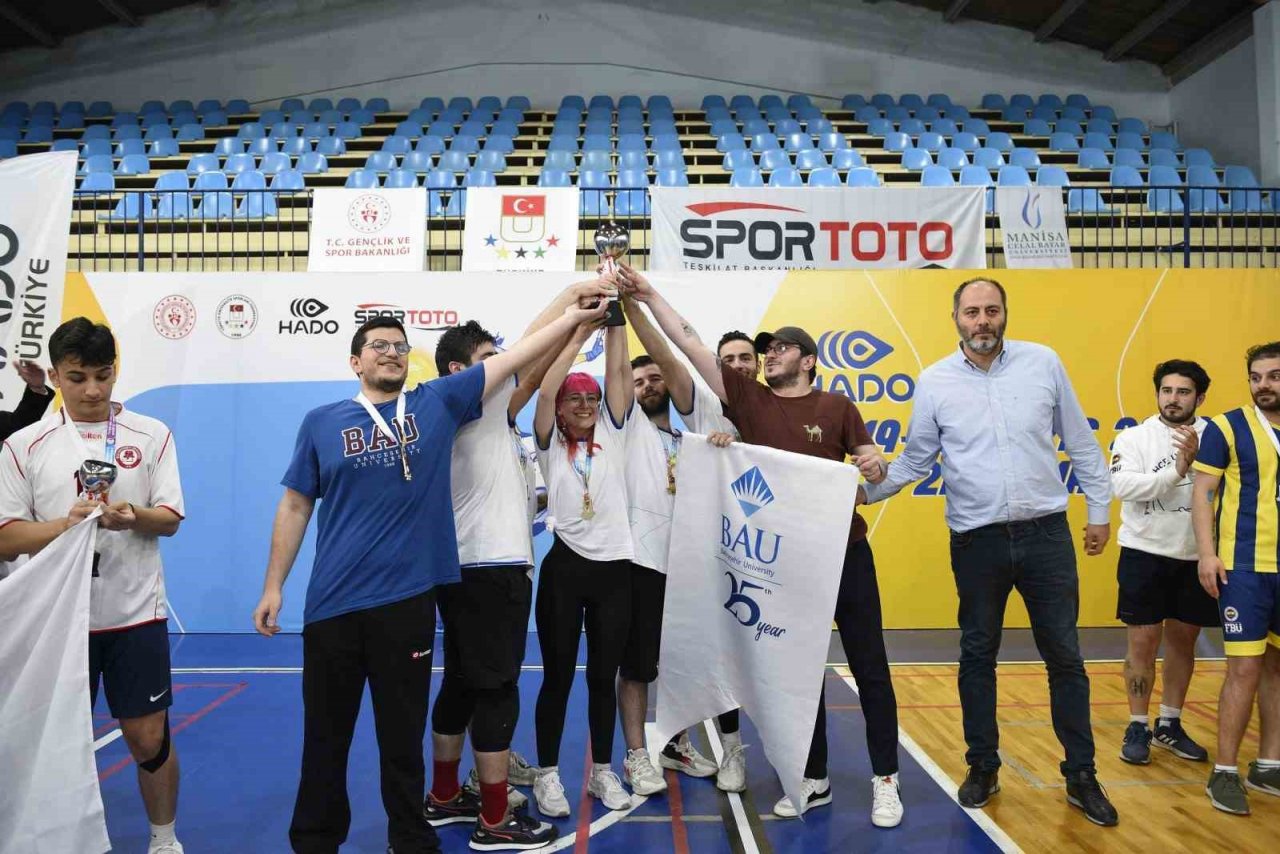 Manisa’da üniversitelerin spor şöleni sona erdi