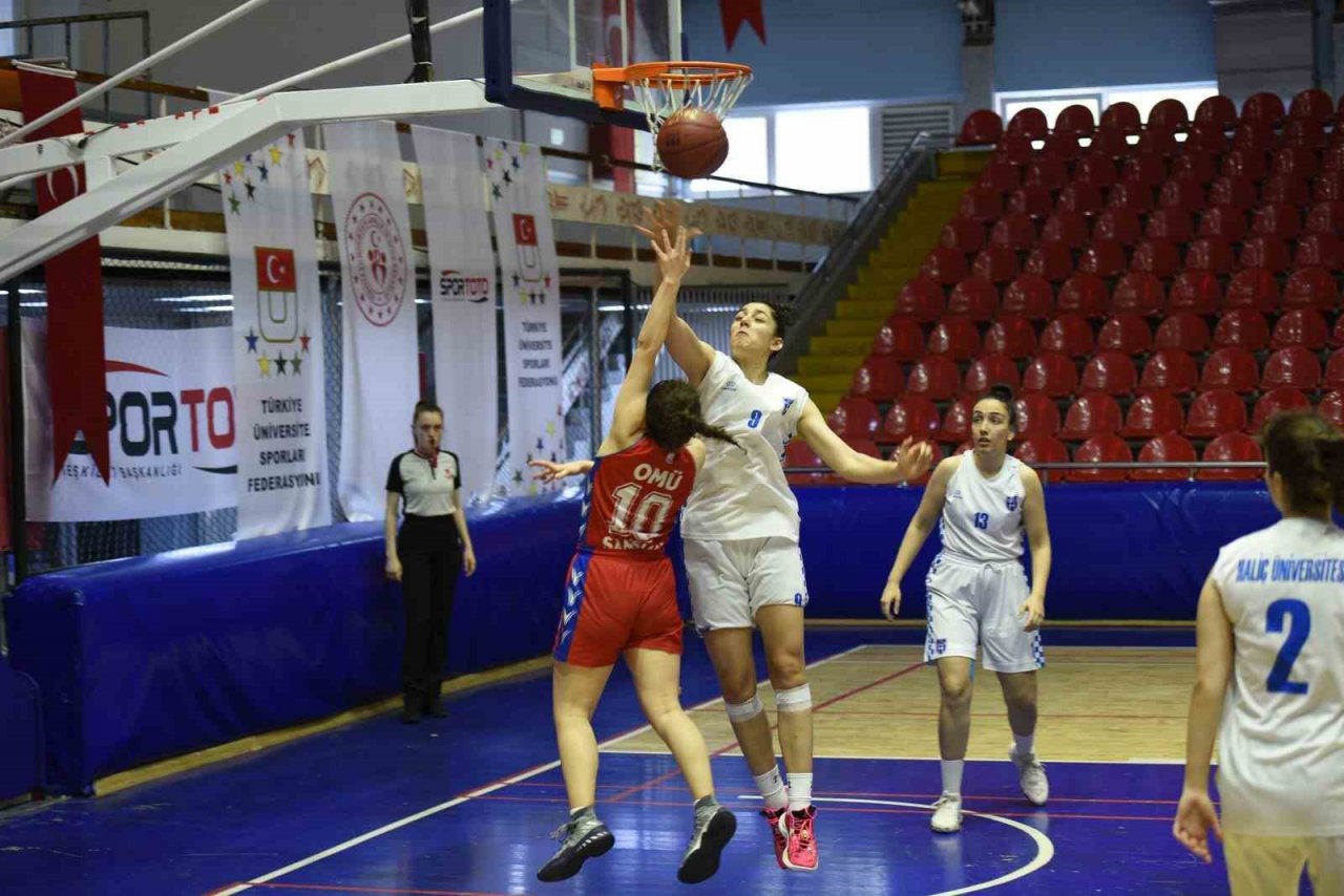 Manisa’da üniversitelerin spor şöleni sona erdi