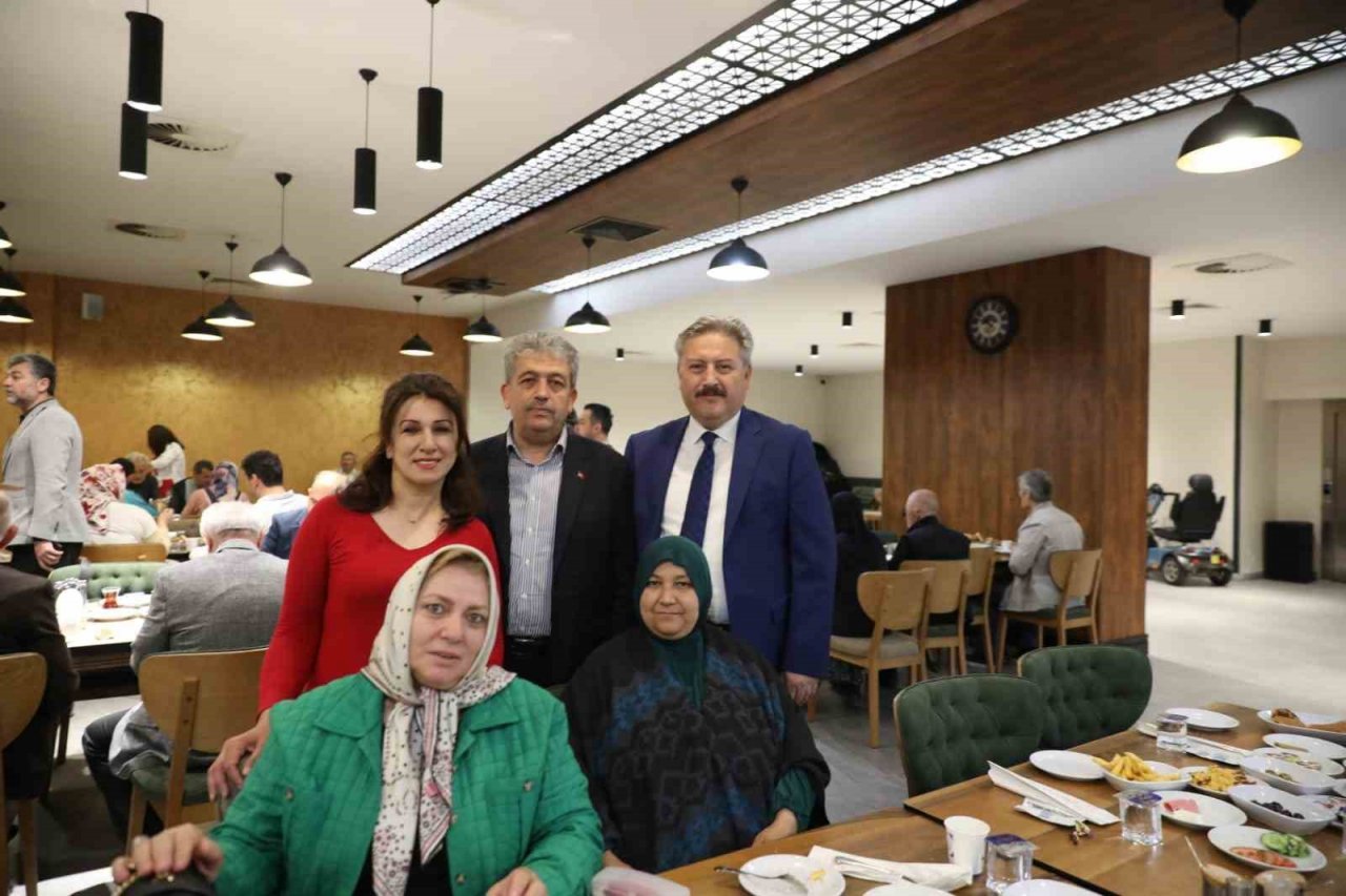 Başkan Palancıoğlu engelli vatandaşlarla buluştu