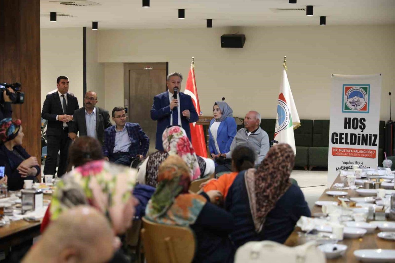 Başkan Palancıoğlu engelli vatandaşlarla buluştu