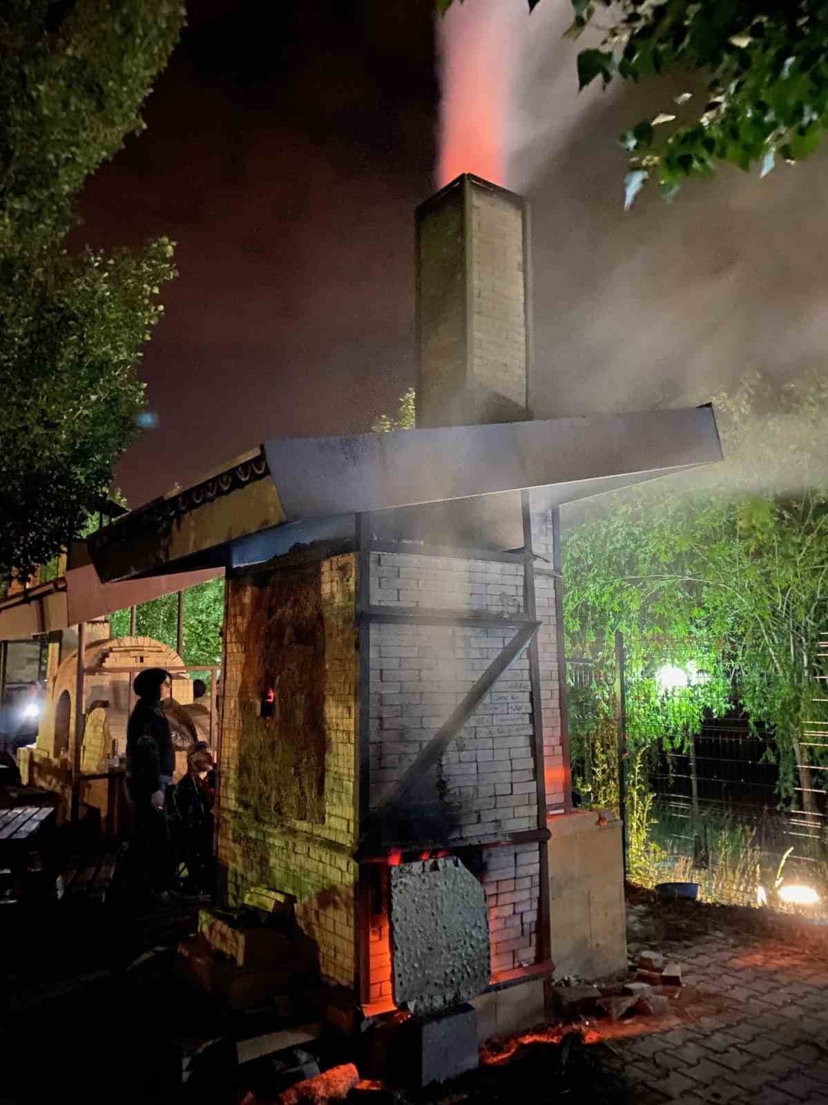 NEVÜ Avanos Fırın Parkı’nda ’Tuz Pişirimi Çalıştayı’ düzenlendi