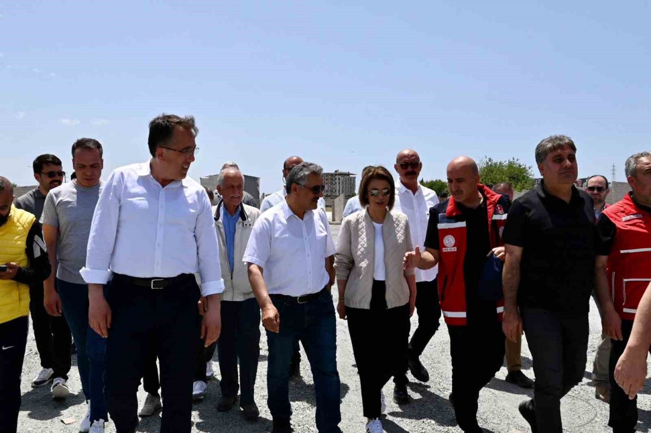 Nevşehir’den deprem bölgesi Hatay’a ’sebze hali’ desteği