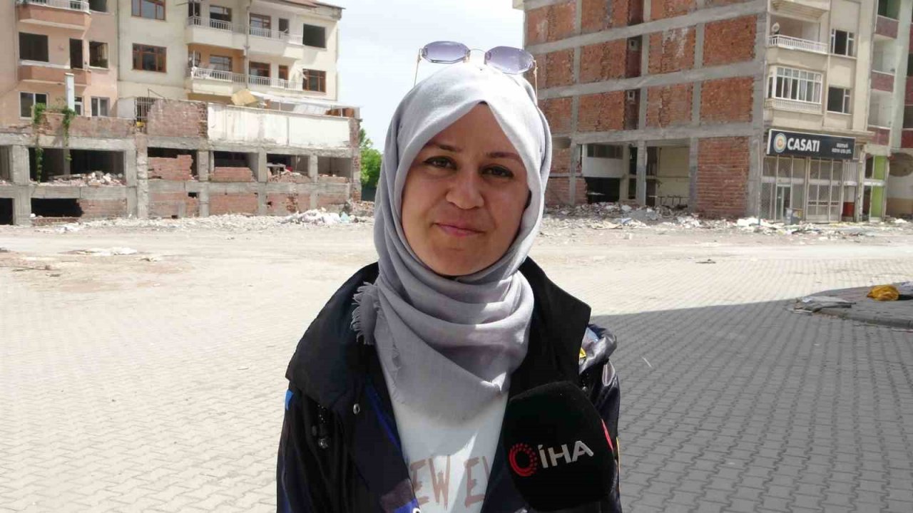 Depremde enkaza dönen Niyazi Mahallesi TOKİ ile ayağa kalkacak